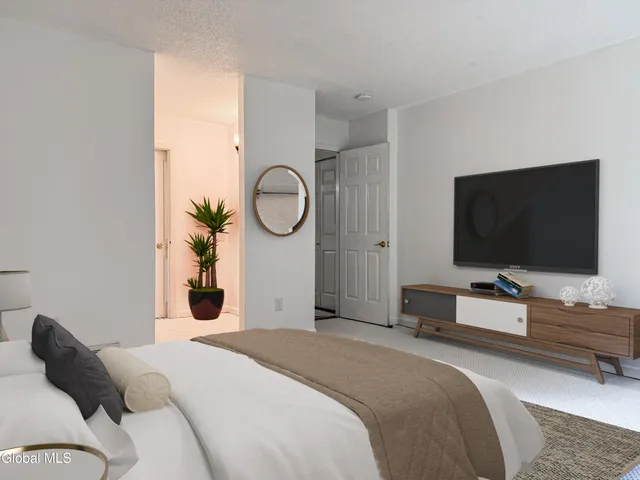 $259,900 | 24 Old Mill Lane, Queensbury, NY 12804