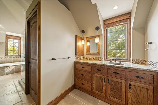 $2,900,000 | 21405 West 73rd Terrace, Shawnee, KS 66218