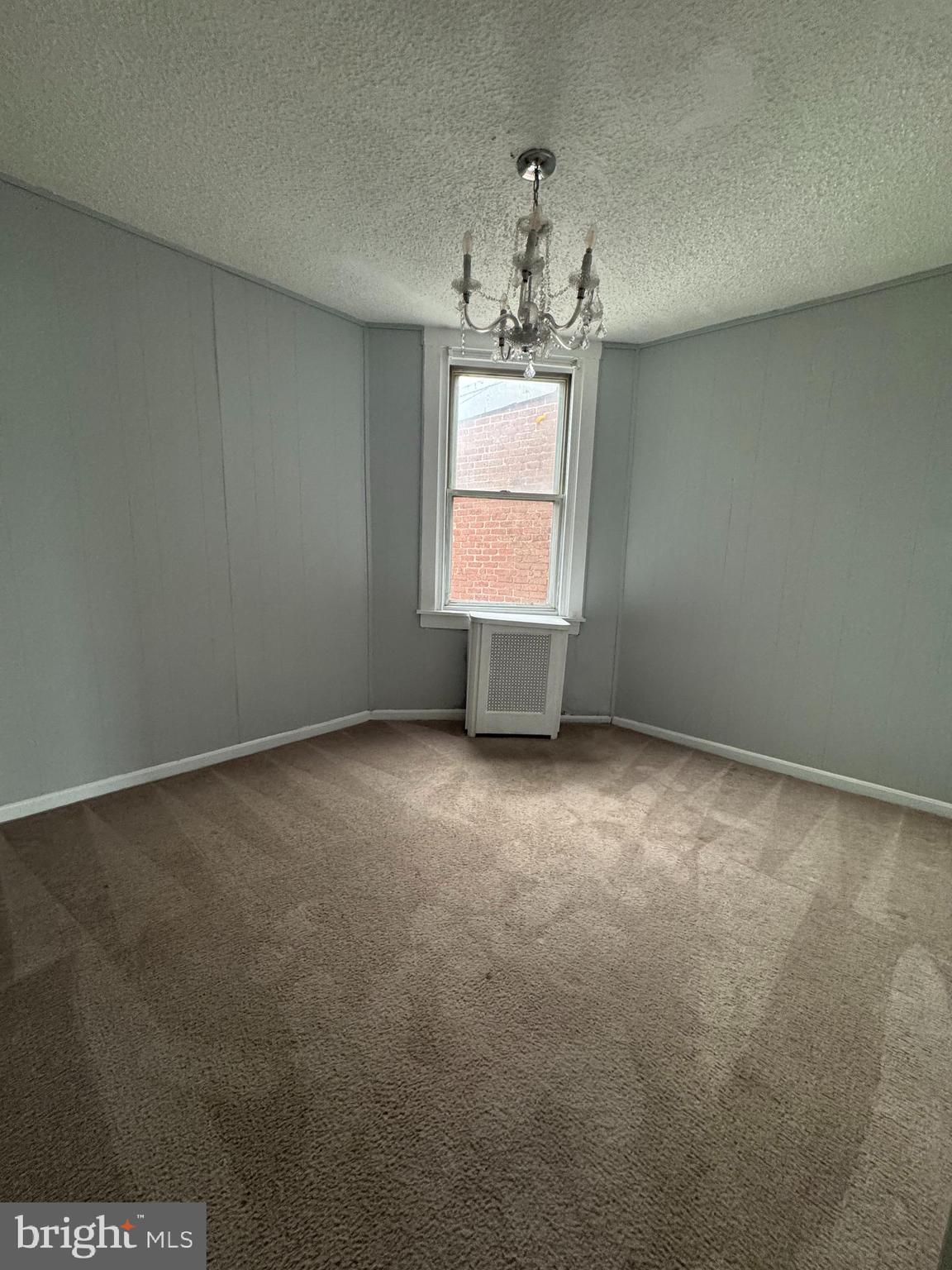 841 Bridge Street Philadelphia, PA 19124 - Photo 11 of 11 a view of room and window