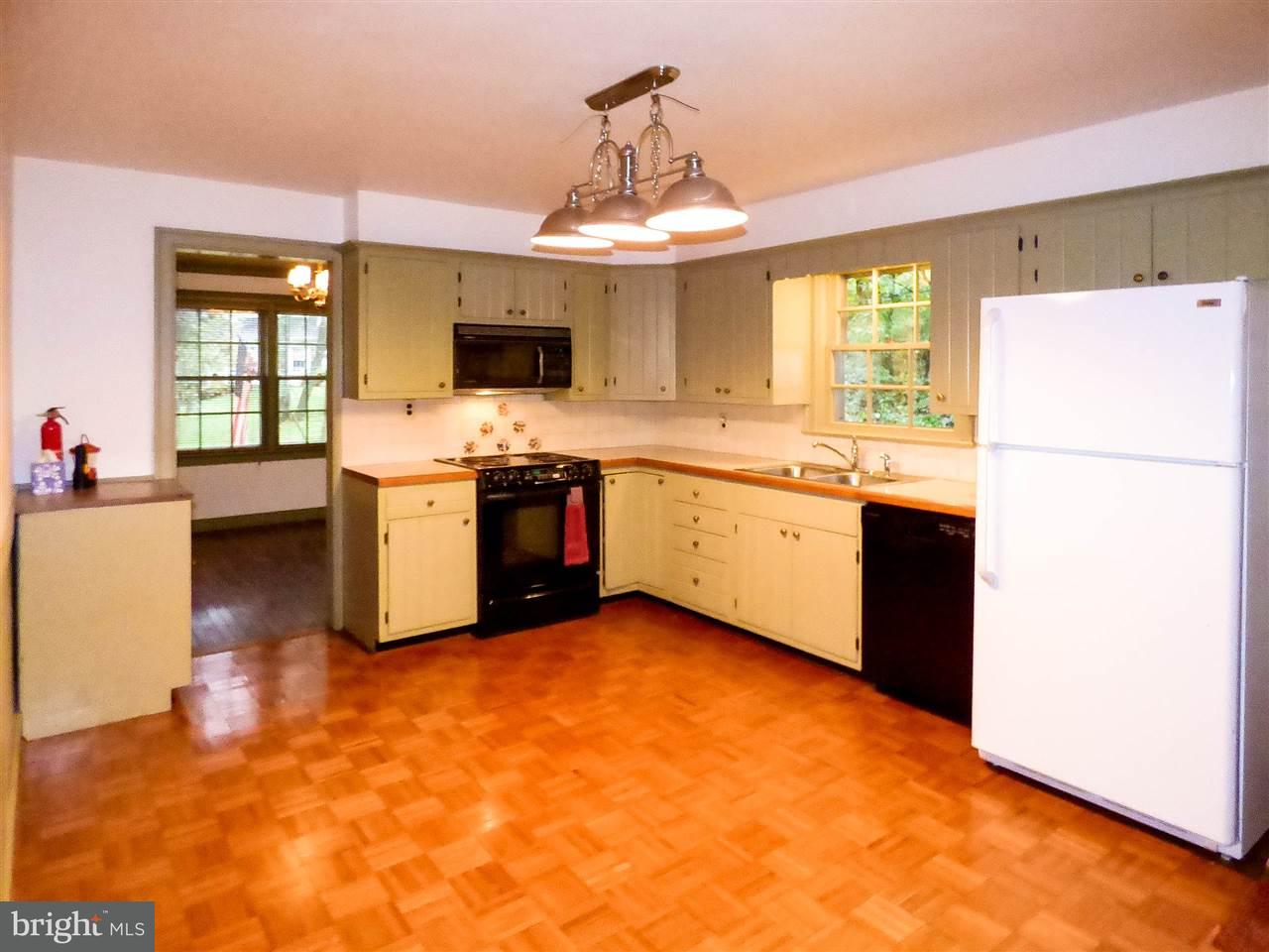 1730 Trolley Road York, PA 17408 - Photo 14 of 36 Gallery Image 14
