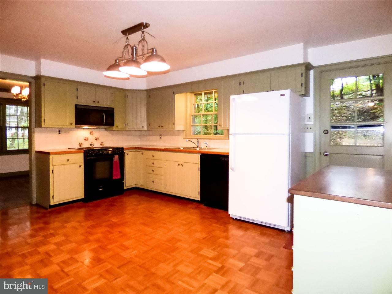 1730 Trolley Road York, PA 17408 - Photo 15 of 36 Gallery Image 15