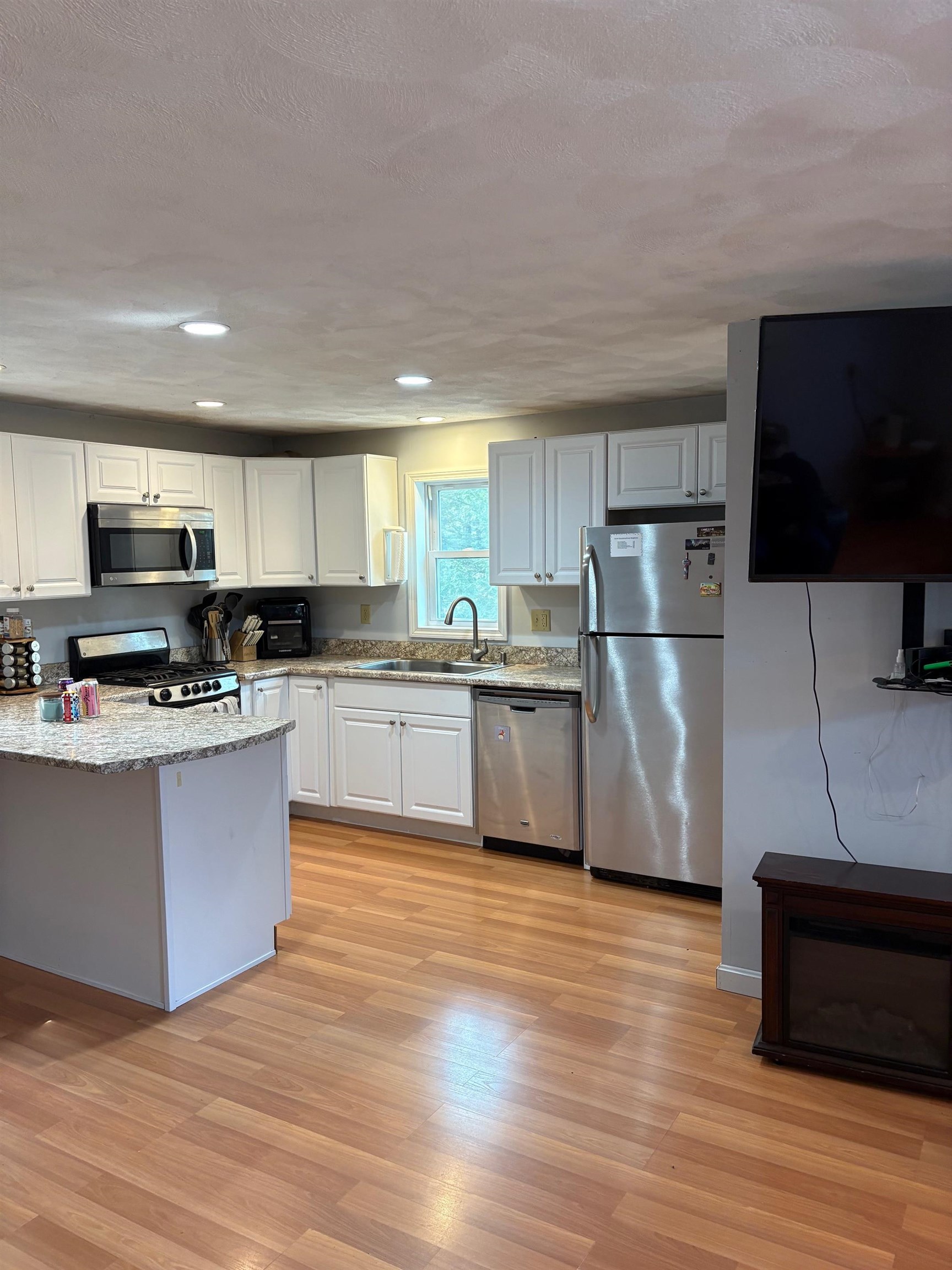 6 South Spaulding Brook Road Brookline, NH 03033 - Photo 8 of 42