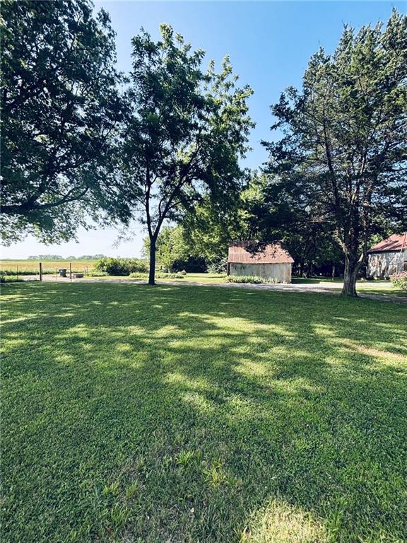 1033 East 1800th Road Lawrence, KS 66046 - Photo 38 of 61