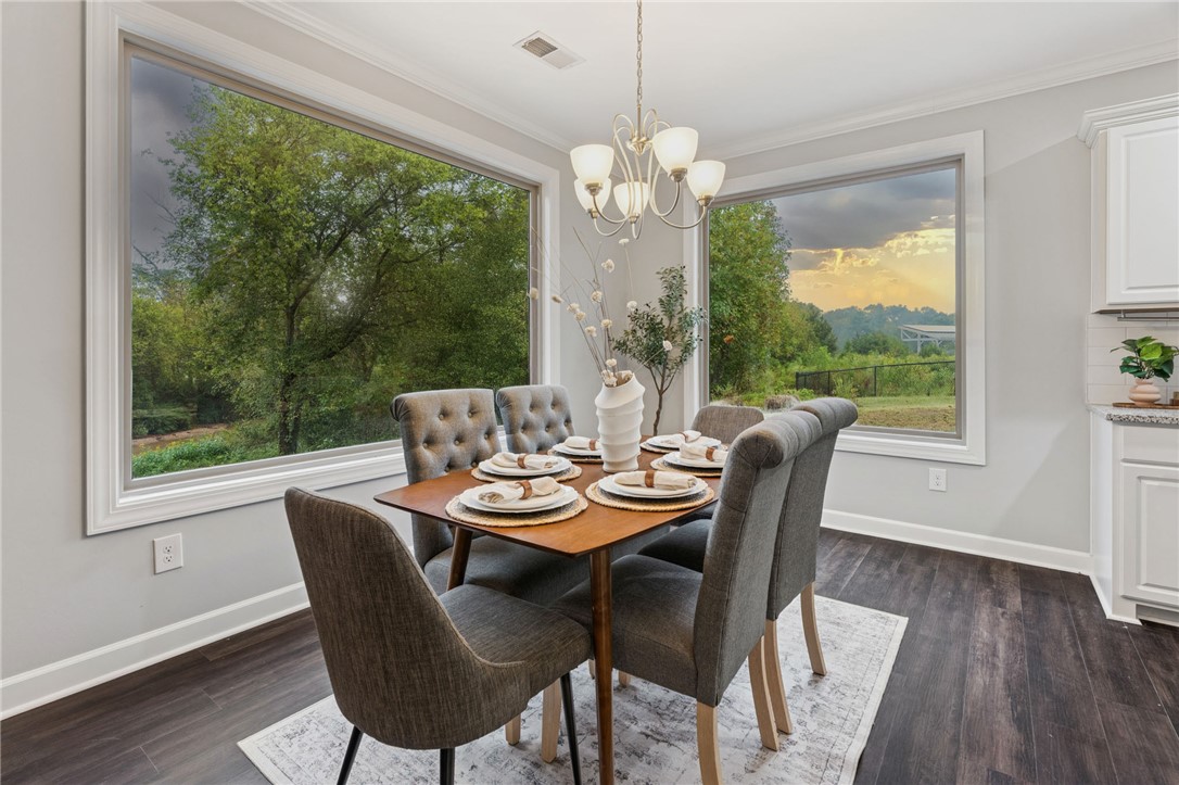 136 Modesto Lane Simpsonville, SC 29681 - Photo 11 of 35 Breakfast nook