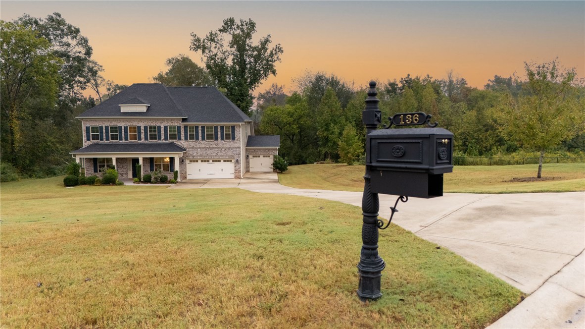 136 Modesto Lane Simpsonville, SC 29681 - Photo 3 of 35 Long drive to cul de sac