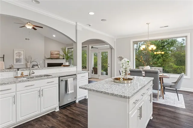 $695,000 | 136 Modesto Lane, Simpsonville, SC 29681