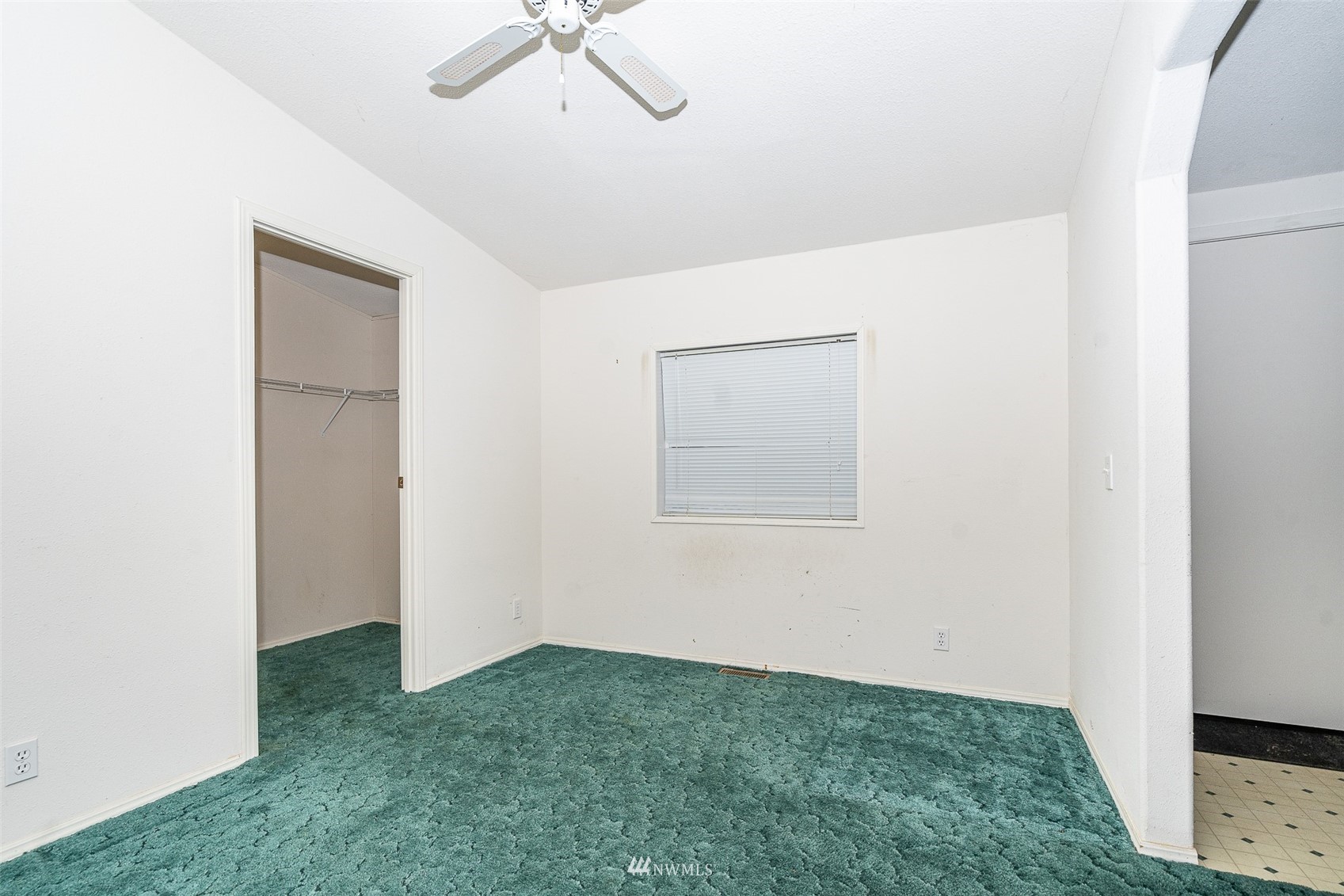 166 Smokey Ridge Road, Unit B Onalaska, WA 98570 - Photo 14 of 35 Gallery Image 14