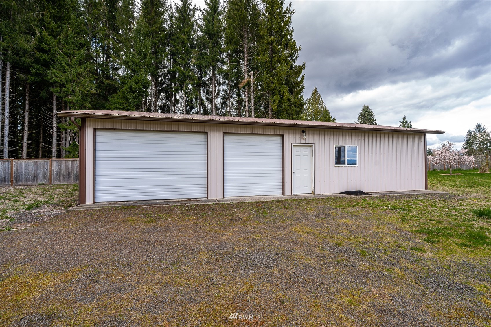 166 Smokey Ridge Road, Unit B Onalaska, WA 98570 - Photo 24 of 35 Gallery Image 24