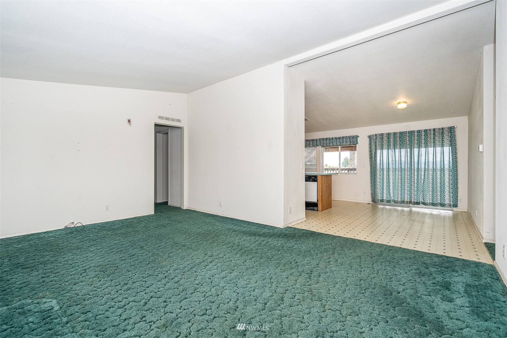 166 Smokey Ridge Road, Unit B Onalaska, WA 98570 - Photo 9 of 35 Gallery Image 9