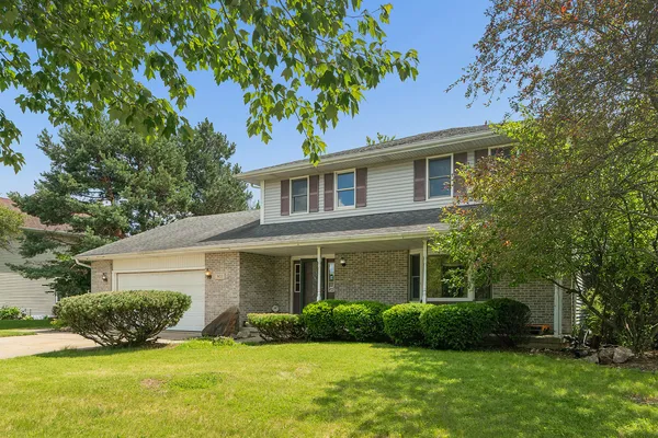 $369,900 | 803 First Street, Manhattan, IL 60442