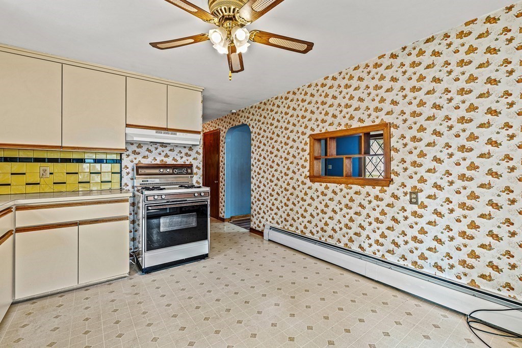 44 Homestead Road Lowell, MA 01850 - Photo 9 of 40 Gallery Image 9