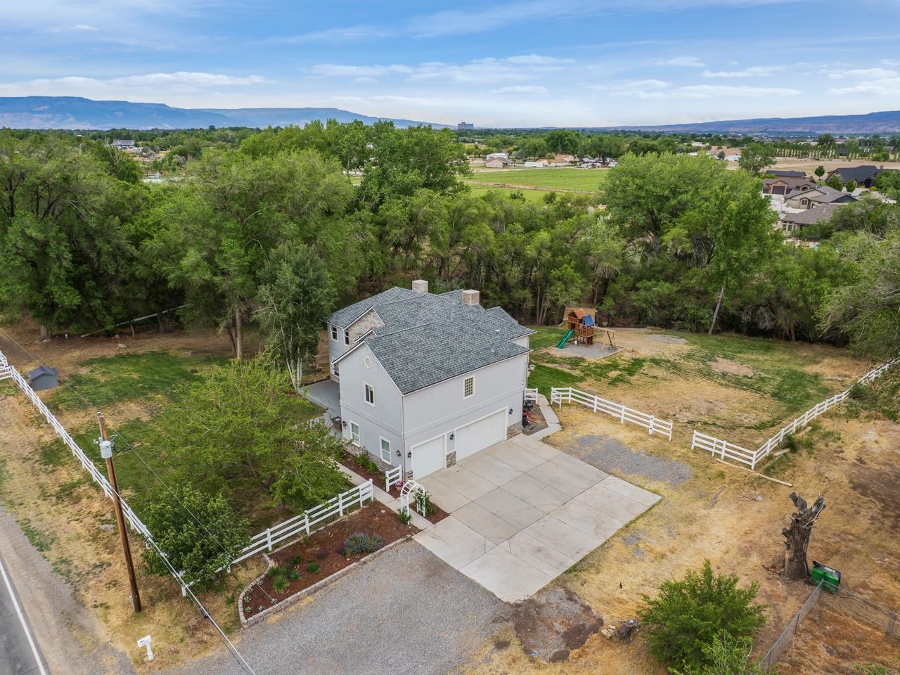 2433 H Road Grand Junction, CO 81505 - Photo 41 of 42 a view of a backyard