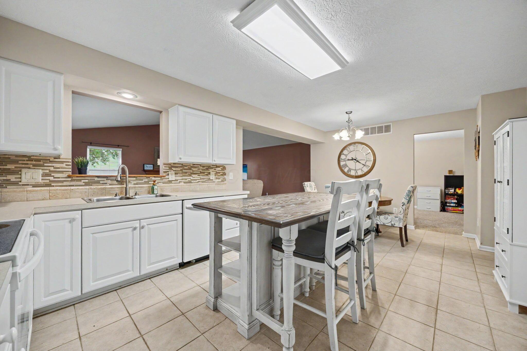 2265 Reeves Avenue Lewis Center, OH 43035 - Photo 23 of 74 26-1-8