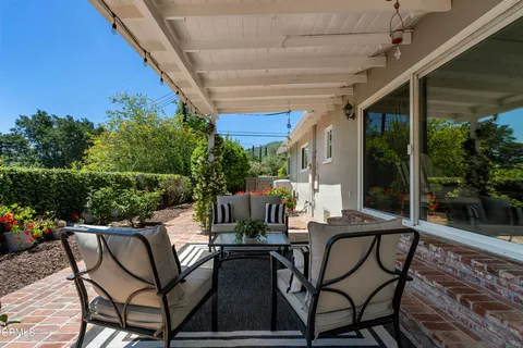 $1,899,000 | 3900 Ferntree Place, Glendale, CA 91214
