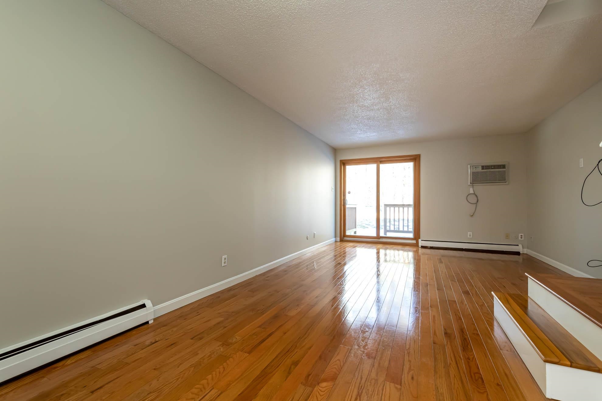 32 Shelburne Road, Unit 32 Merrimack, NH 03054 - Photo 3 of 31