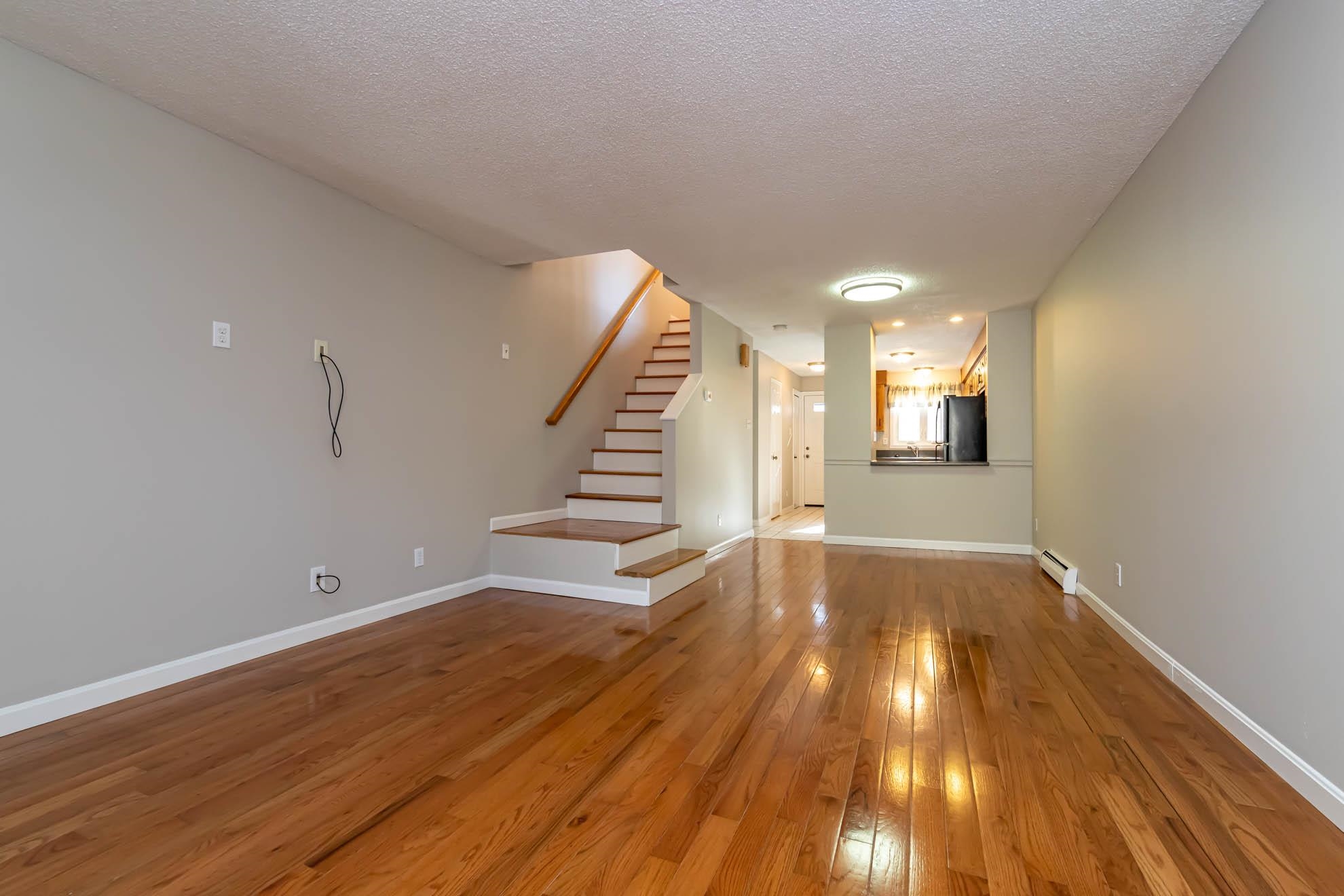 32 Shelburne Road, Unit 32 Merrimack, NH 03054 - Photo 5 of 31