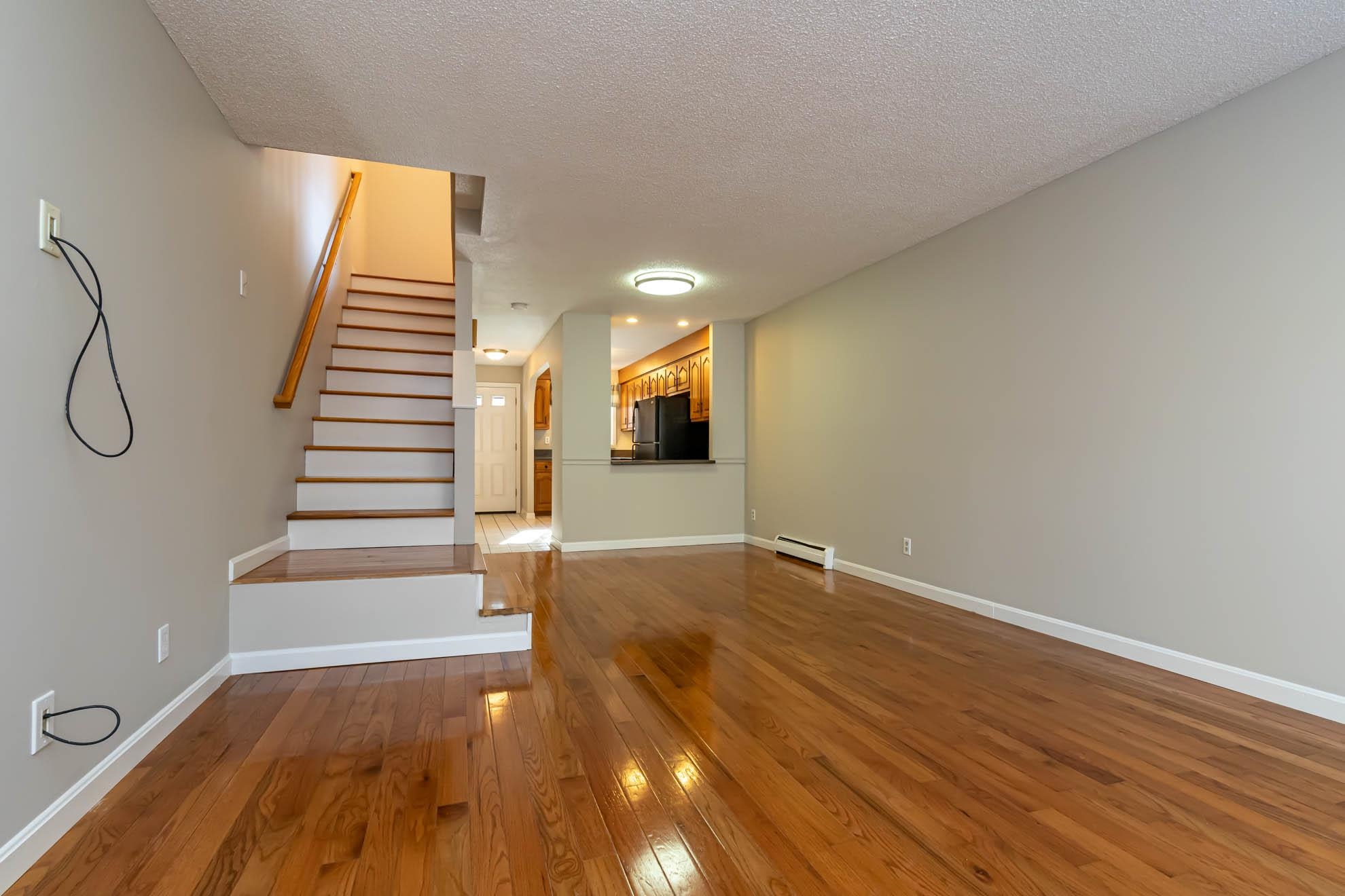 32 Shelburne Road, Unit 32 Merrimack, NH 03054 - Photo 6 of 31