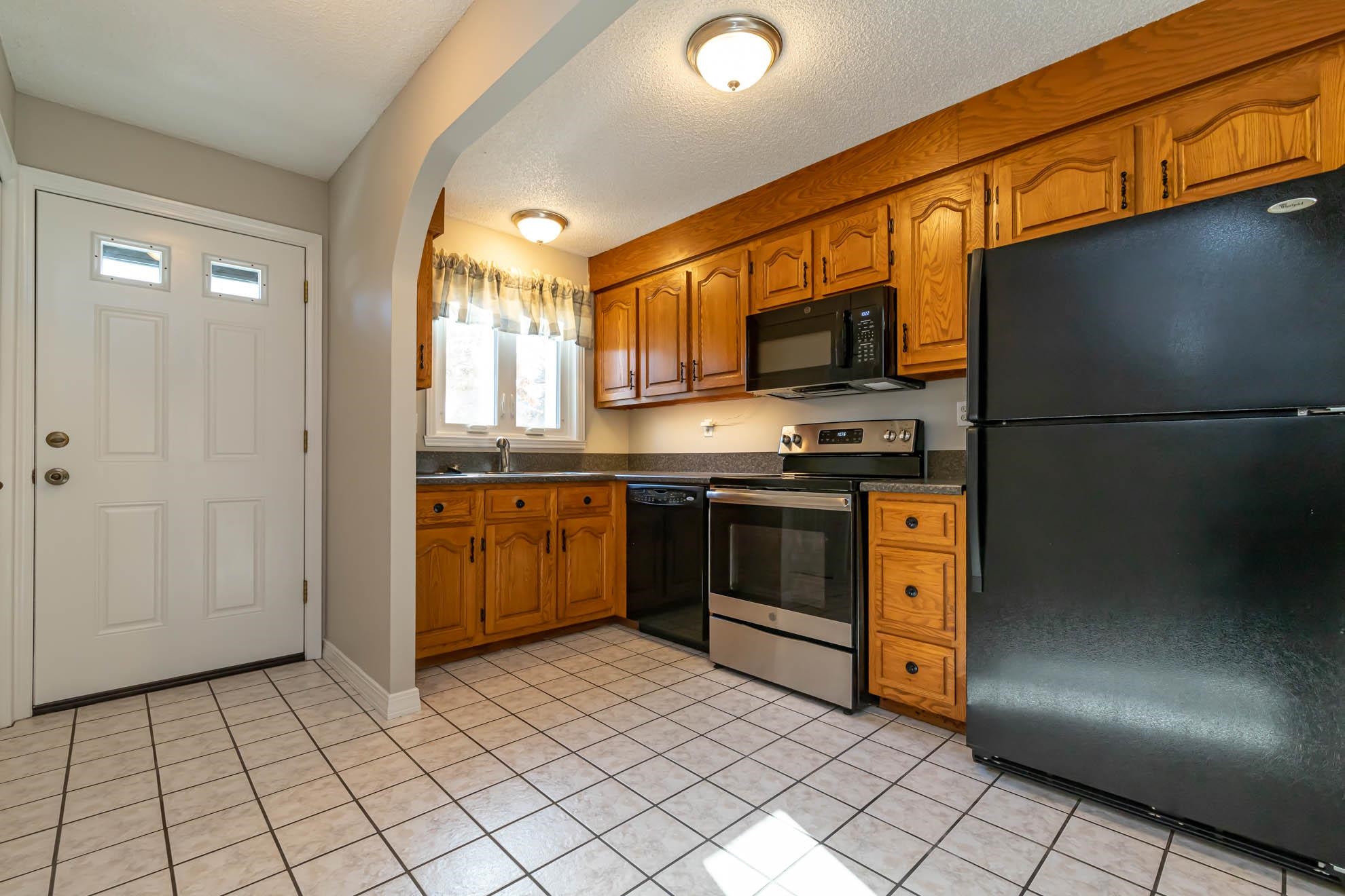 32 Shelburne Road, Unit 32 Merrimack, NH 03054 - Photo 7 of 31