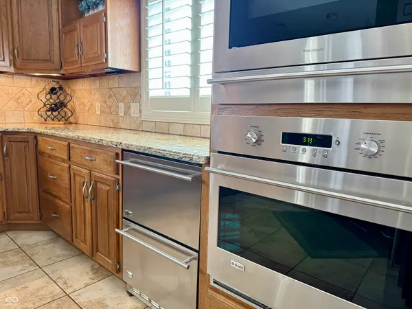 $850,000 | 7501 Chapel Hill Road, Borden, IN 47106