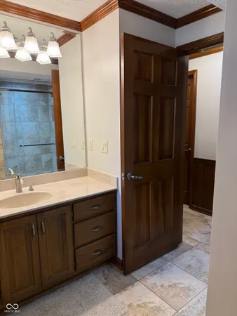 $850,000 | 7501 Chapel Hill Road, Borden, IN 47106