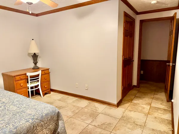 $850,000 | 7501 Chapel Hill Road, Borden, IN 47106