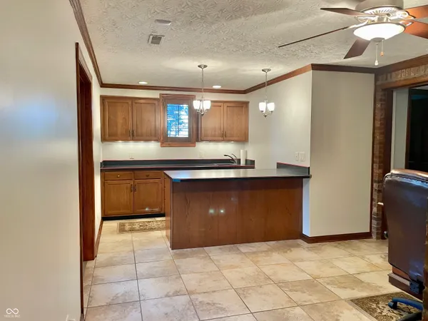 $850,000 | 7501 Chapel Hill Road, Borden, IN 47106