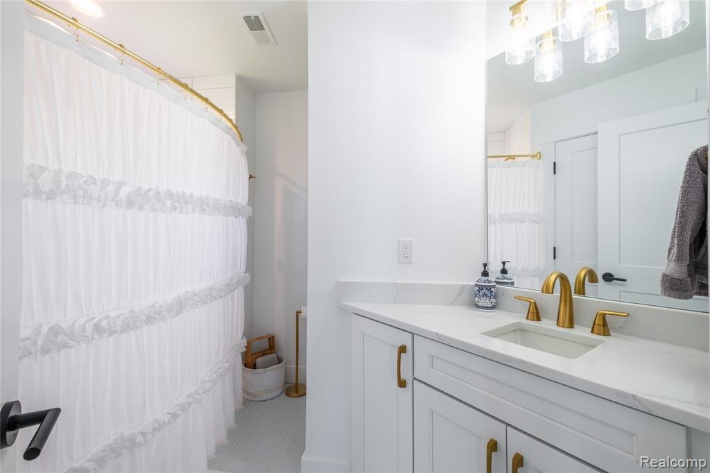 10195 Bennett Lake Road Fenton, MI 48430 - Photo 36 of 67