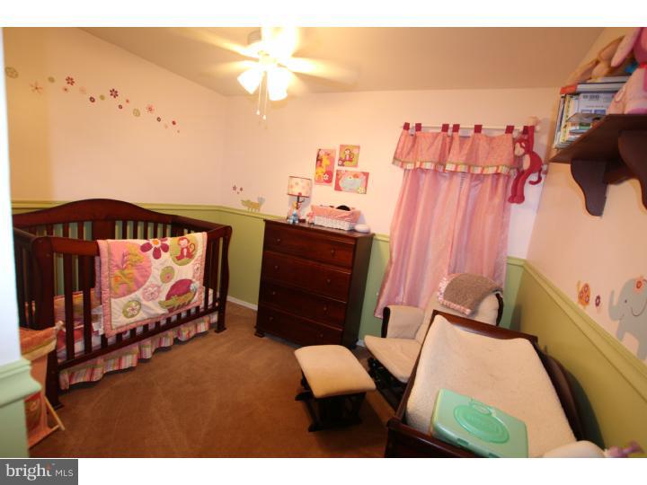 69 Farmhouse Road Sicklerville, NJ 08081 - Photo 16 of 24 Bedroom 2