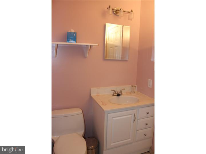 69 Farmhouse Road Sicklerville, NJ 08081 - Photo 20 of 24 Bathroom