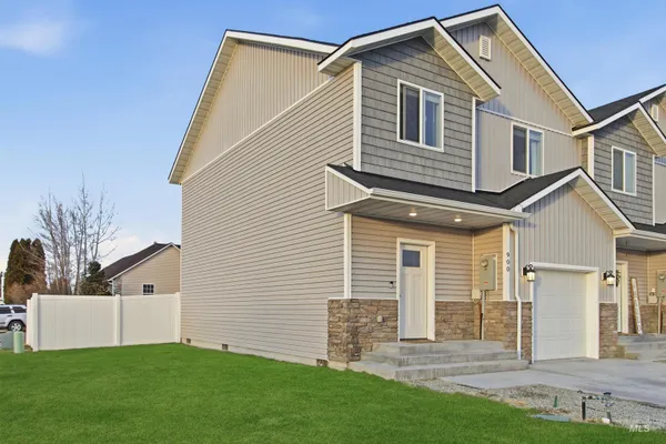 $299,000 | 900 East 20th Street, Burley, ID 83318