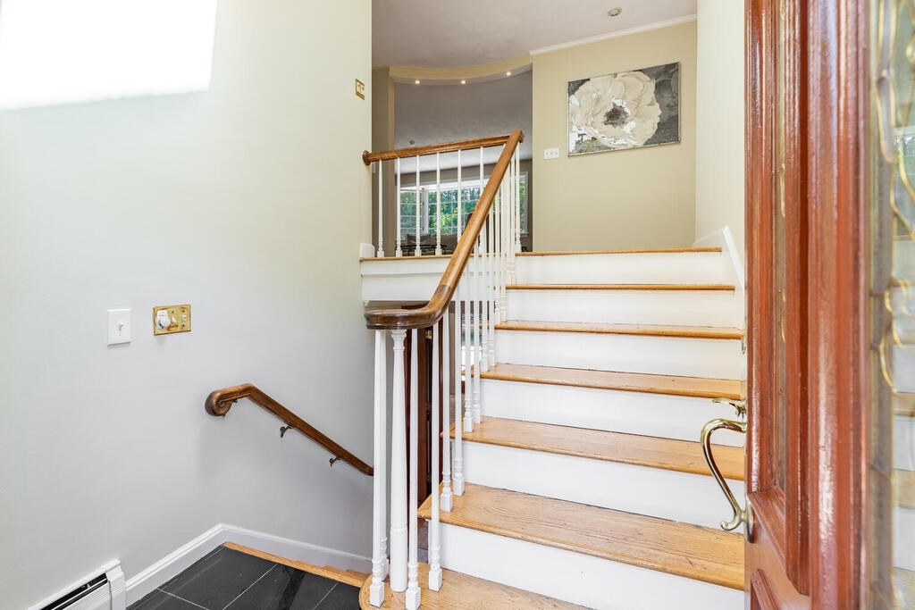 44 Philip Road Lexington, MA 02421 - Photo 4 of 31 a view of entryway