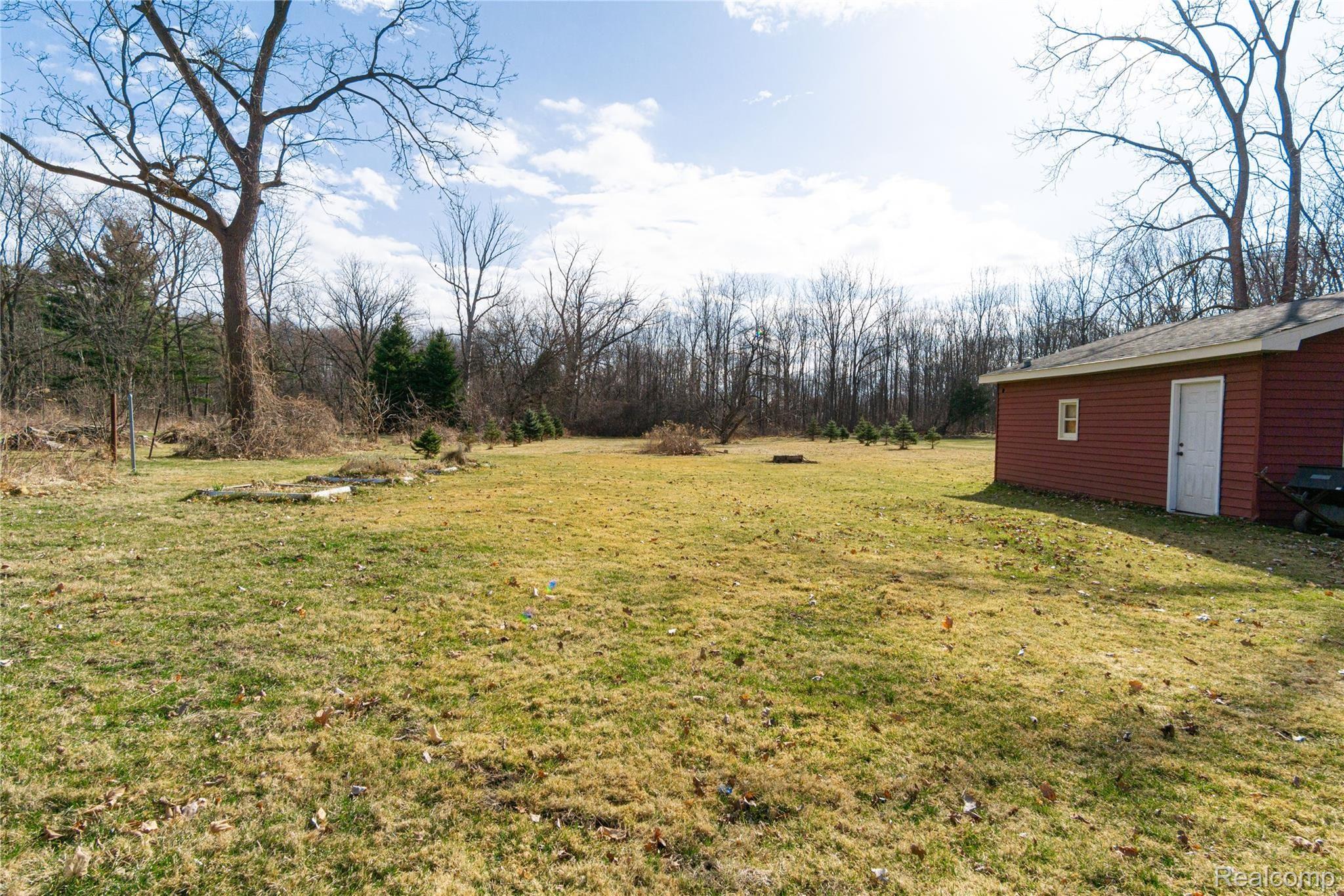 4377 Fenton Road Burton, MI 48529 - Photo 40 of 42 Exteriors (12 of 14).jpg