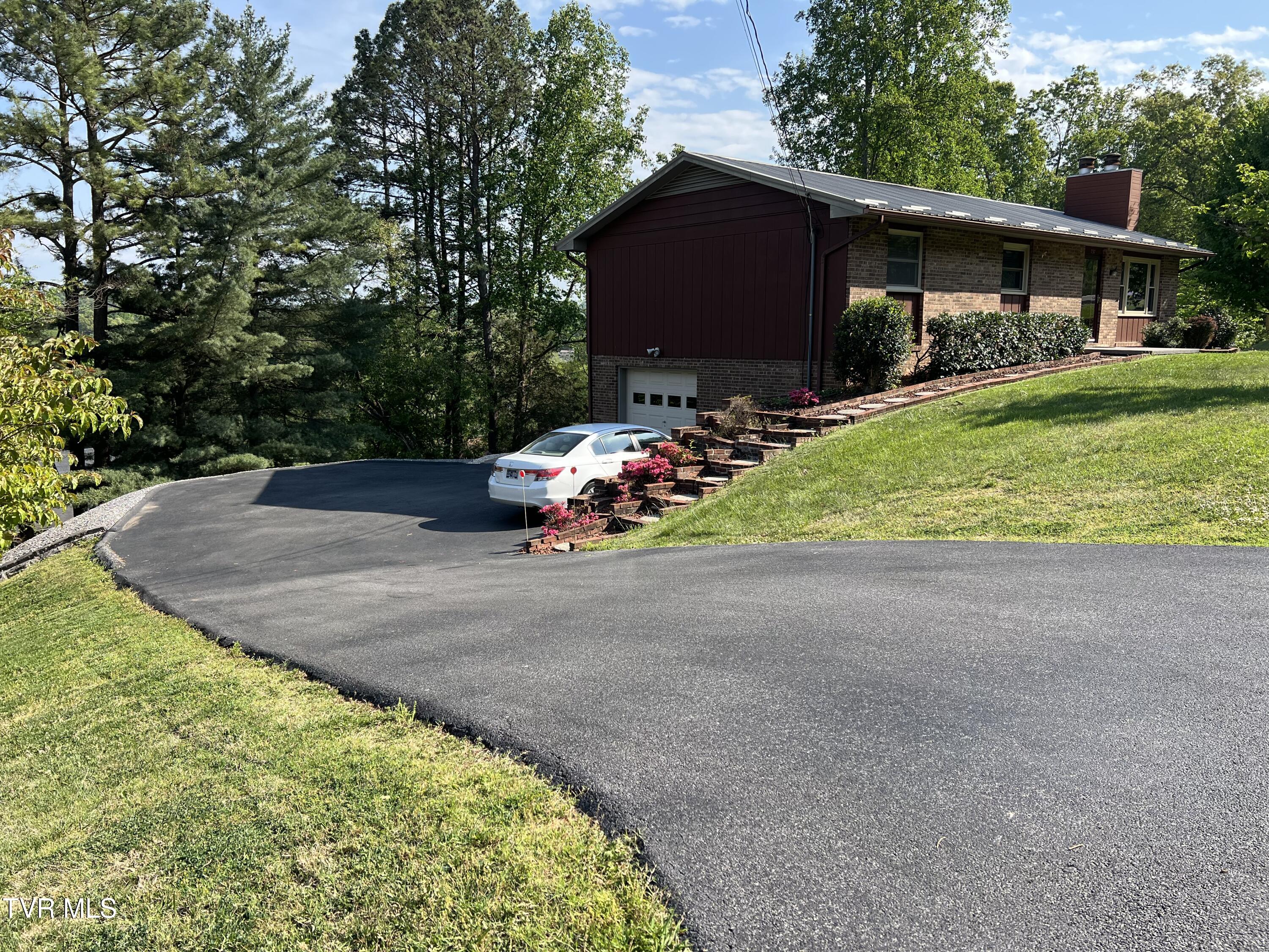 737 Foothills Road Kingsport, TN 37663 - Photo 69 of 80 IMG_5555