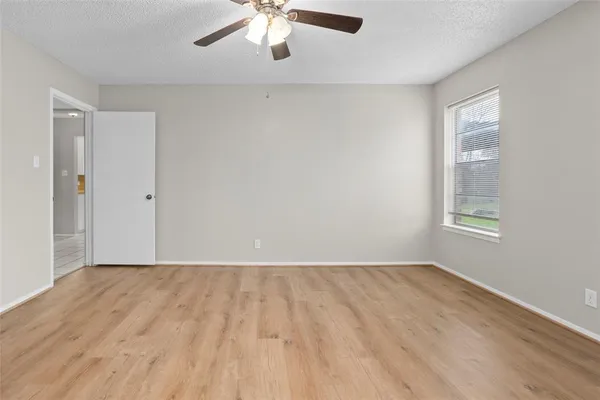 $2,200 | 1024 Edgewood Trail, Benbrook, TX 76126