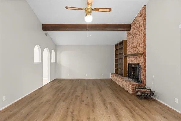 $2,200 | 1024 Edgewood Trail, Benbrook, TX 76126