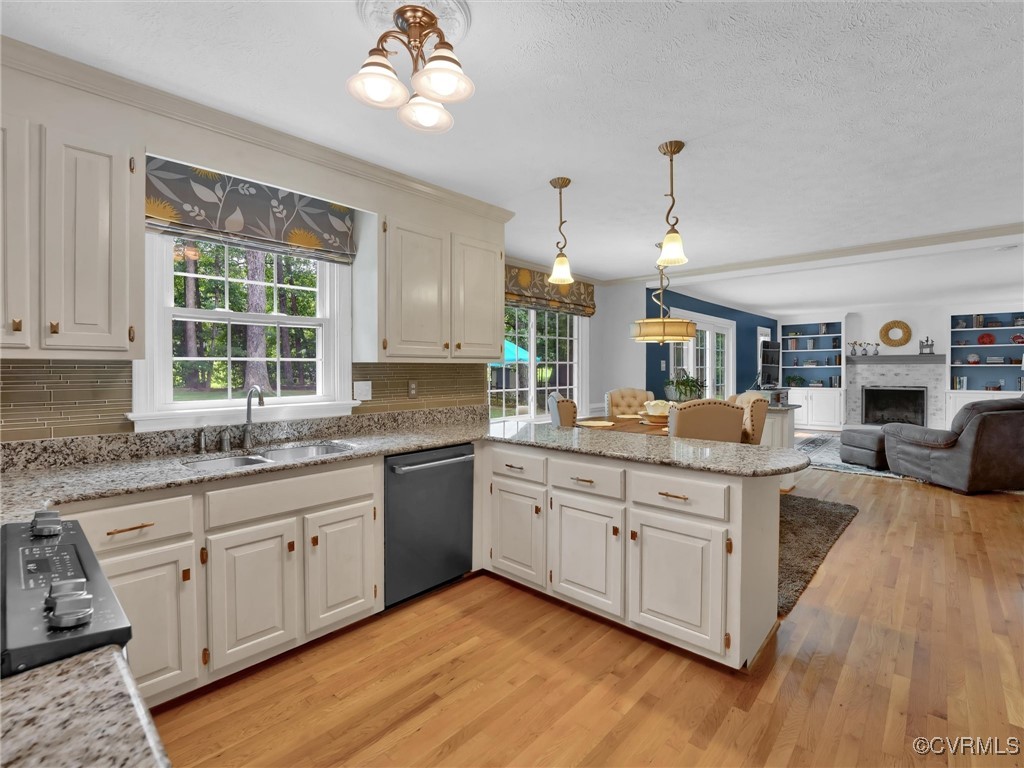 13137 Lady Ashley Road Midlothian, VA 23114 - Photo 3 of 30