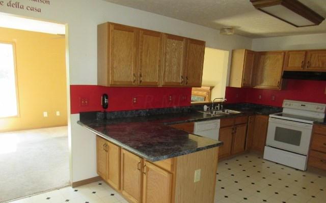 3465 Dixon Road Southwest Pataskala, OH 43062 - Photo 8 of 17