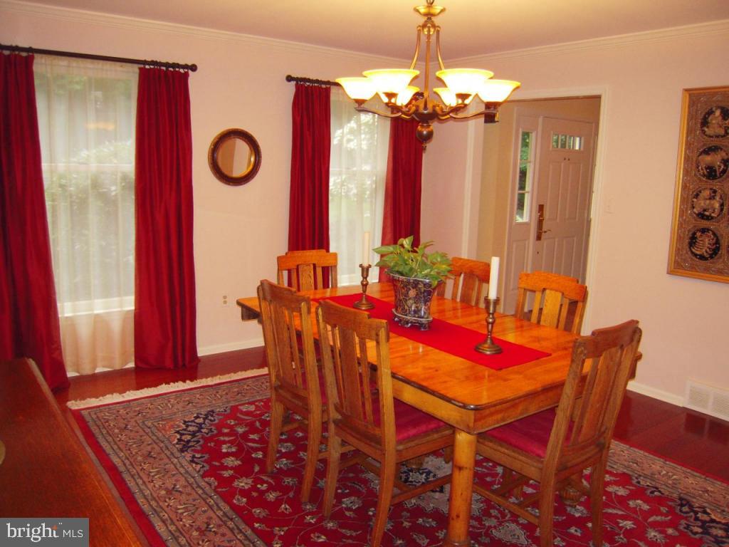 2605 Spring Valley Road Lancaster, PA 17601 - Photo 3 of 24 Gallery Image 3