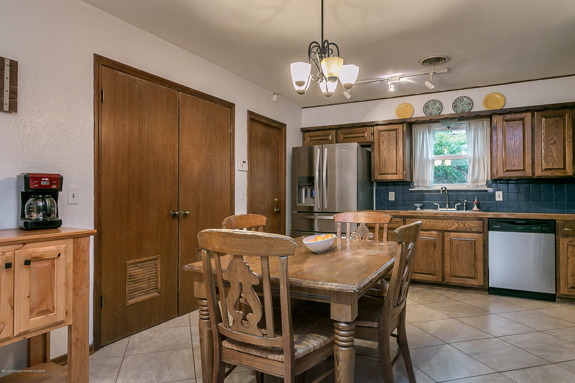 5218 South Fannin Street Amarillo, TX 79110 - Photo 5 of 16 005_Dining And Kitchen