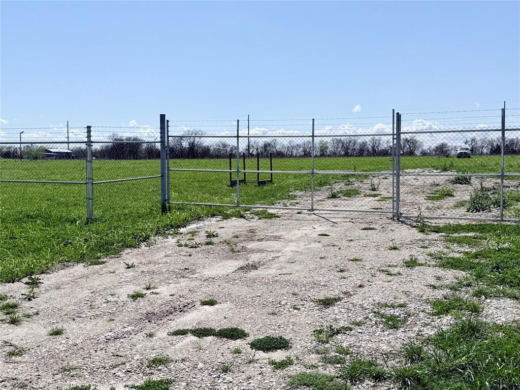 8.06 Northwest Mckinney Street Rice, TX 75155 - Photo 6 of 11 a view of a park