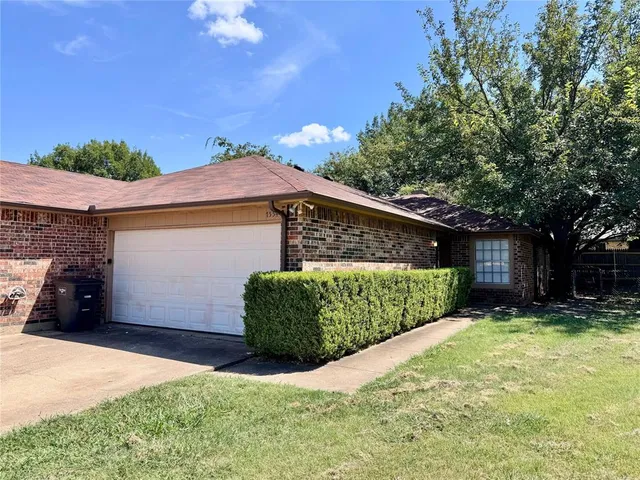 $1,450 | 7554 Boxwood Court, Fort Worth, TX 76133