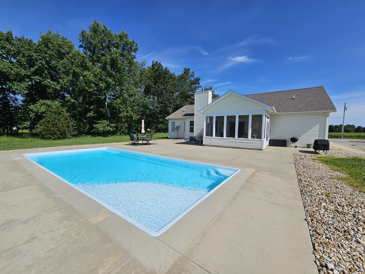 17619 East Angling Road Mount Vernon, IL 62864 - Photo 3 of 37