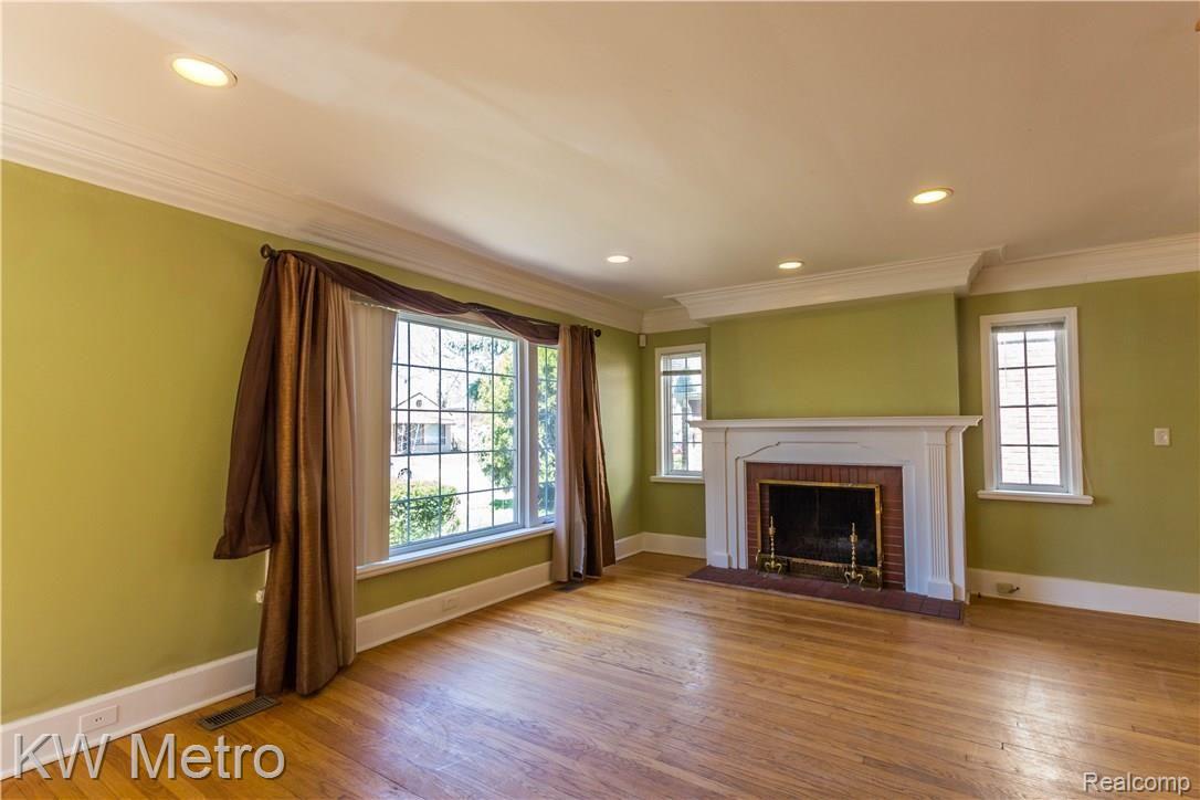 20156 Sheffield Rd (6 of 23).jpg