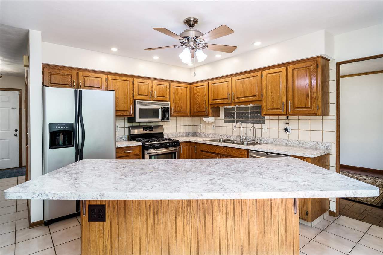 11128 Cedarbrook Road Roscoe, IL 61073 - Photo 6 of 18 Gallery Image 6