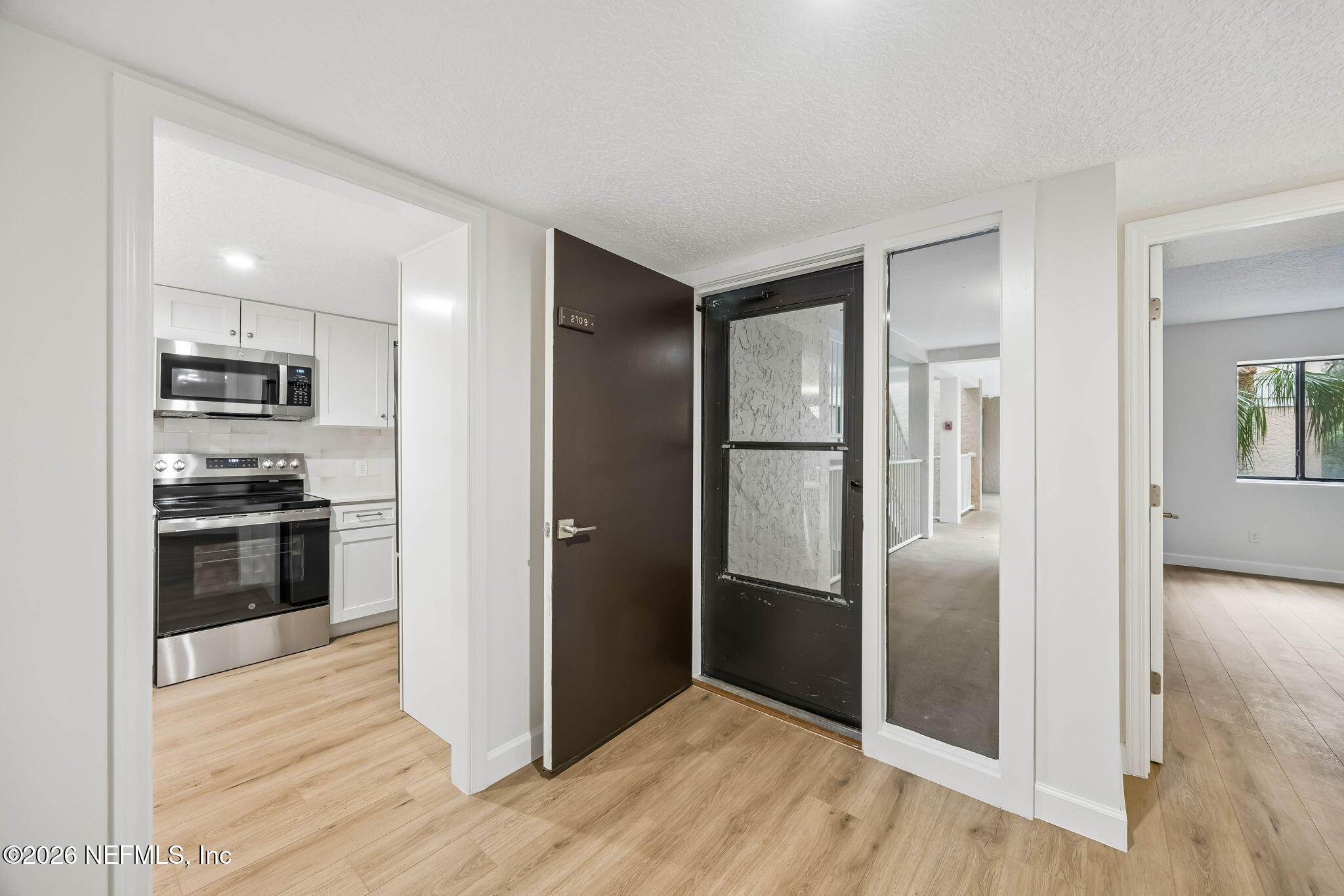 2109 Beachwood Road Fernandina Beach, FL 32034 - Photo 3 of 31 2-web-or-mls-2109 Beachwood Rd (3 of 29)