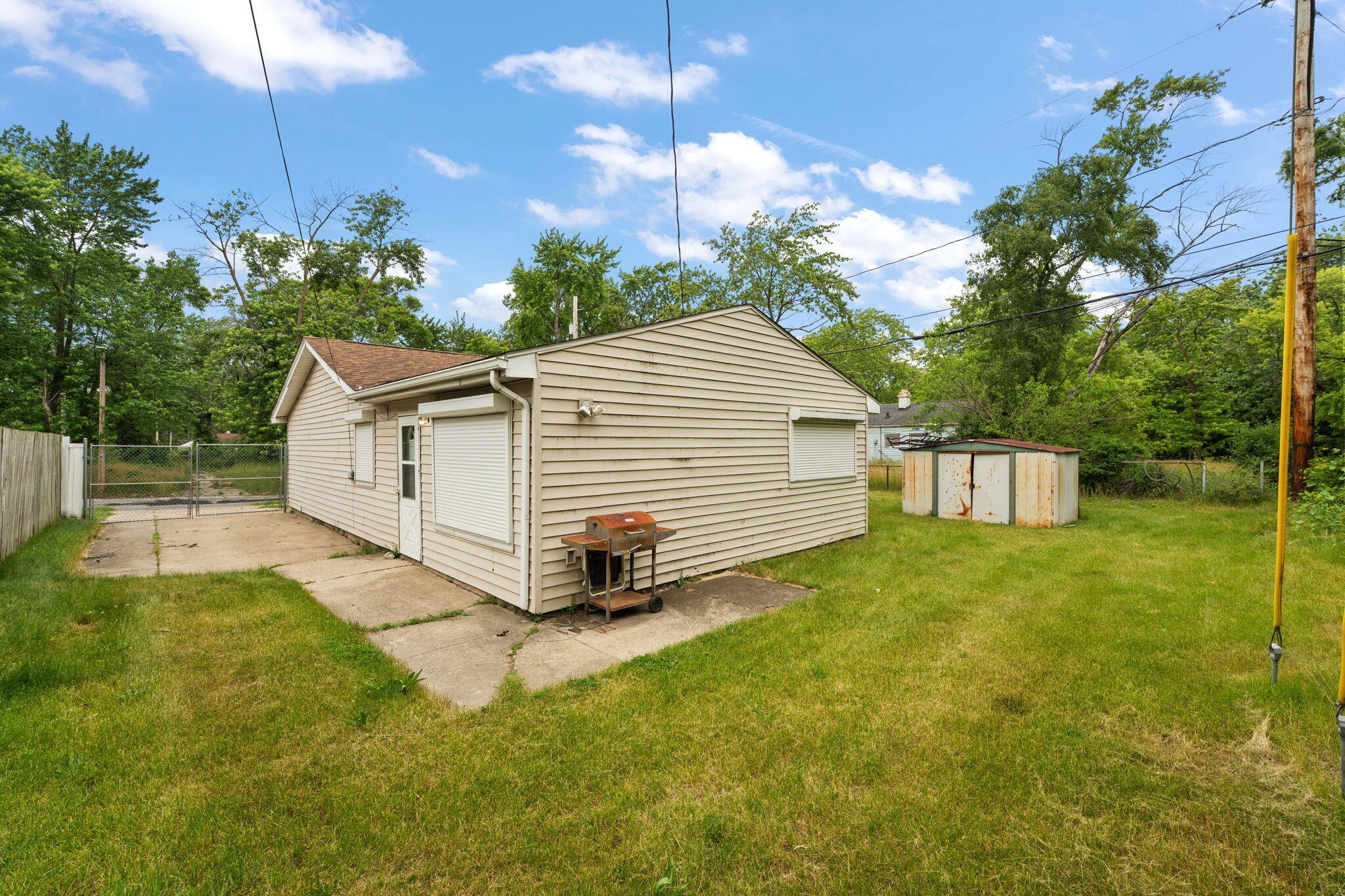 1021 Hamilton Place Gary, IN 46403 - Photo 21 of 22 2048x1365