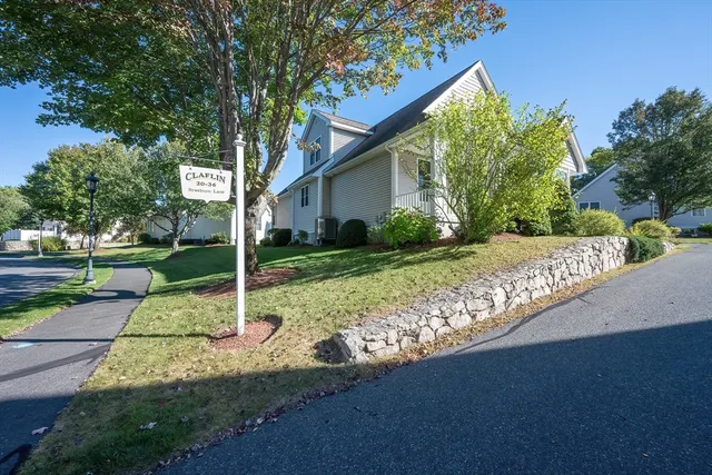 $749,000 | 20 Braeburn Lane, Unit 20, Ashland, MA 01721