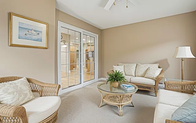 $747,000 | 20 Braeburn Lane, Unit 20, Ashland, MA 01721