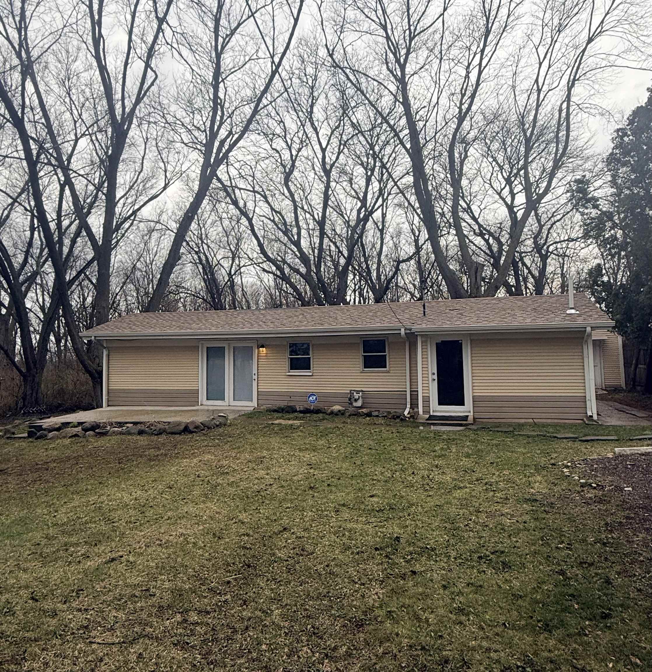 1764 Leonard Road Rockford, IL 61109 - Photo 2 of 28