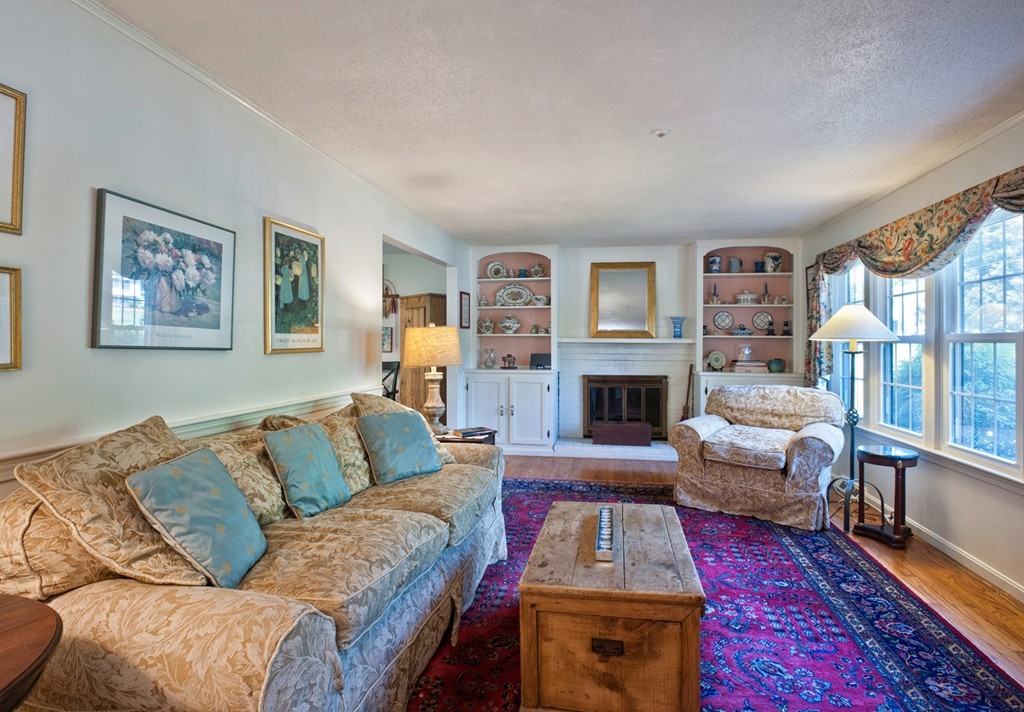 217 Queens Brook Road Pembroke, MA 02359 - Photo 13 of 27 Gallery Image 13